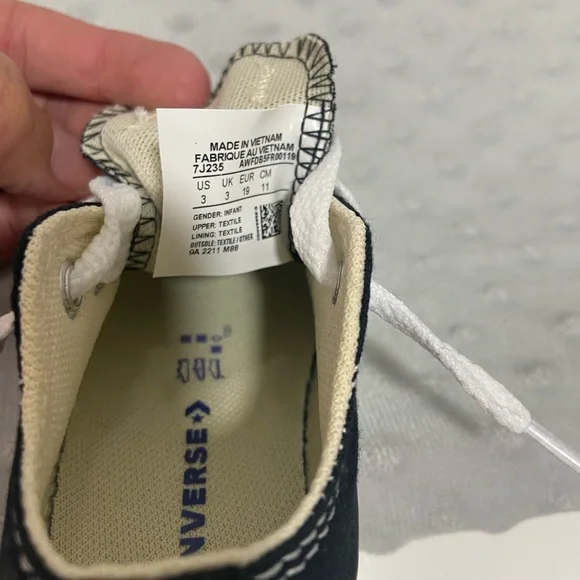 Baby size 3 lowtop converse - Picture 4 of 5